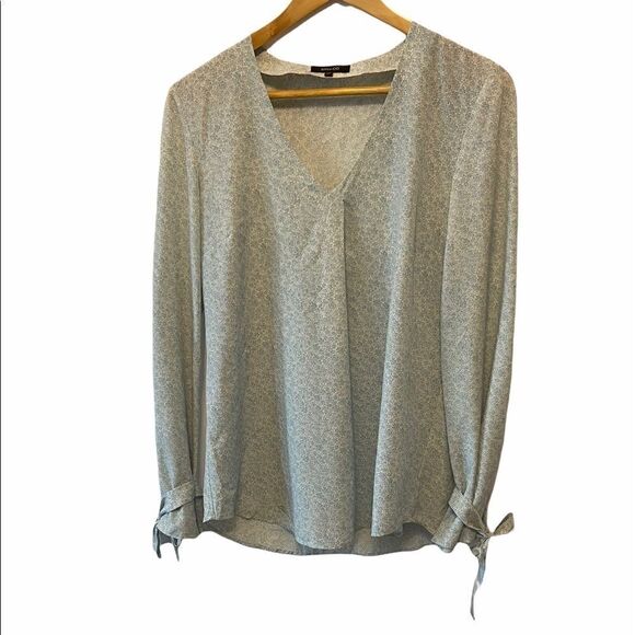 RW&CO. Tops - RW&CO Light Loose Fit Tie Sleeve Floral Loose Top